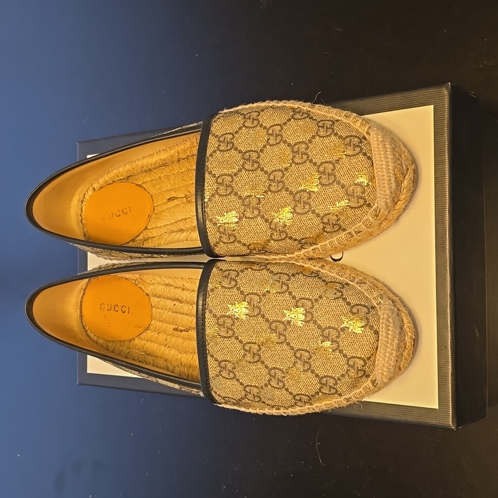 Gucci Supreme espadrilles w/Bee accents size 39 1/2